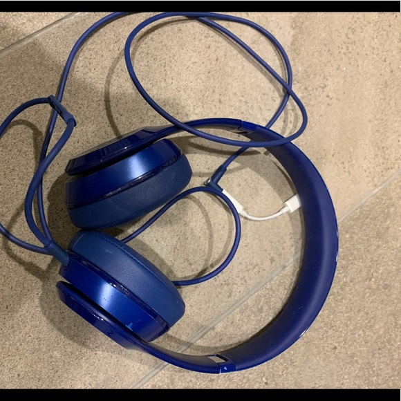 Bose headphones - Picture 1 of 3